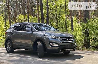 Позашляховик / Кросовер Hyundai Santa FE 2014 в 