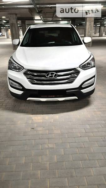 Позашляховик / Кросовер Hyundai Santa FE 2015 в 