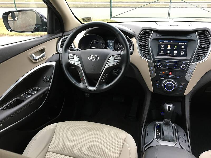 Позашляховик / Кросовер Hyundai Santa FE 2016 в Києві