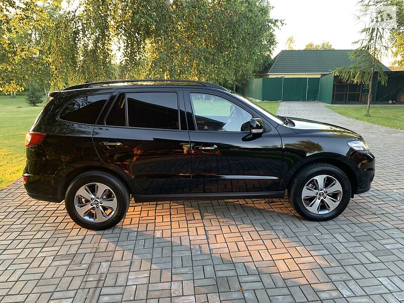 Позашляховик / Кросовер Hyundai Santa FE 2011 в Луцьку