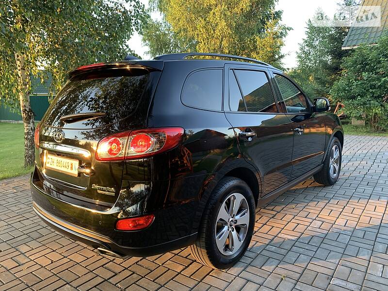 Позашляховик / Кросовер Hyundai Santa FE 2011 в Луцьку