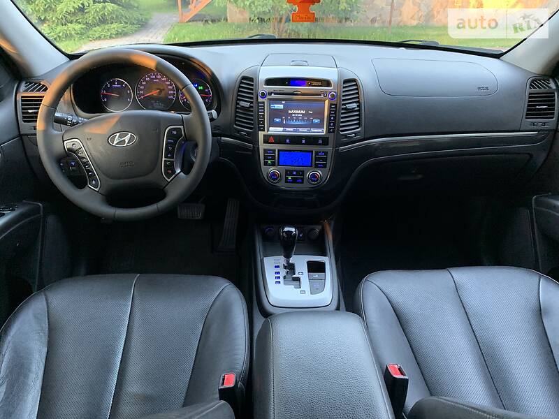 Позашляховик / Кросовер Hyundai Santa FE 2011 в Луцьку