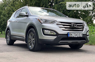 Позашляховик / Кросовер Hyundai Santa FE 2014 в 