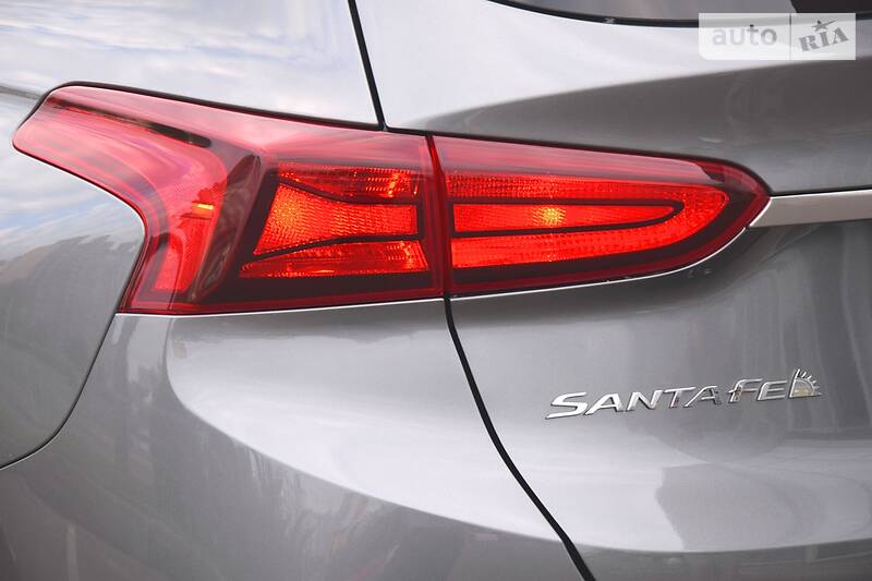 Позашляховик / Кросовер Hyundai Santa FE 2019 в Києві