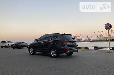 Внедорожник / Кроссовер Hyundai Santa FE 2017 в Киеве