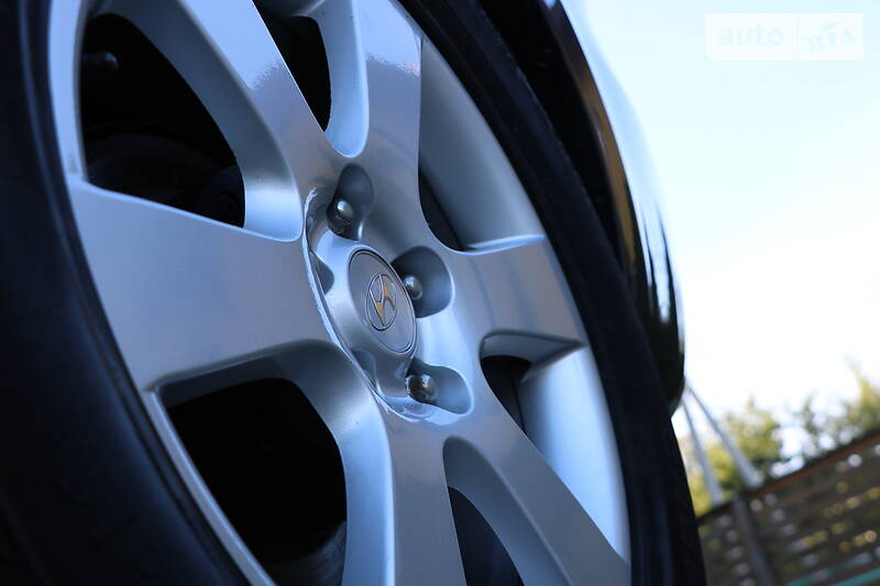 Позашляховик / Кросовер Hyundai Santa FE 2008 в Трускавці фото 123 Позашляховик / Кросовер Hyundai Santa FE 2008 в Трускавці