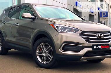 Внедорожник / Кроссовер Hyundai Santa FE 2017 в Киеве