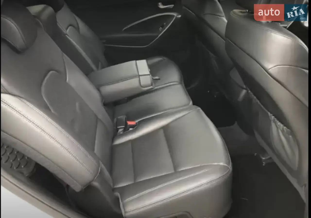 2012 Hyundai Santa Fe - мініатюра 27
