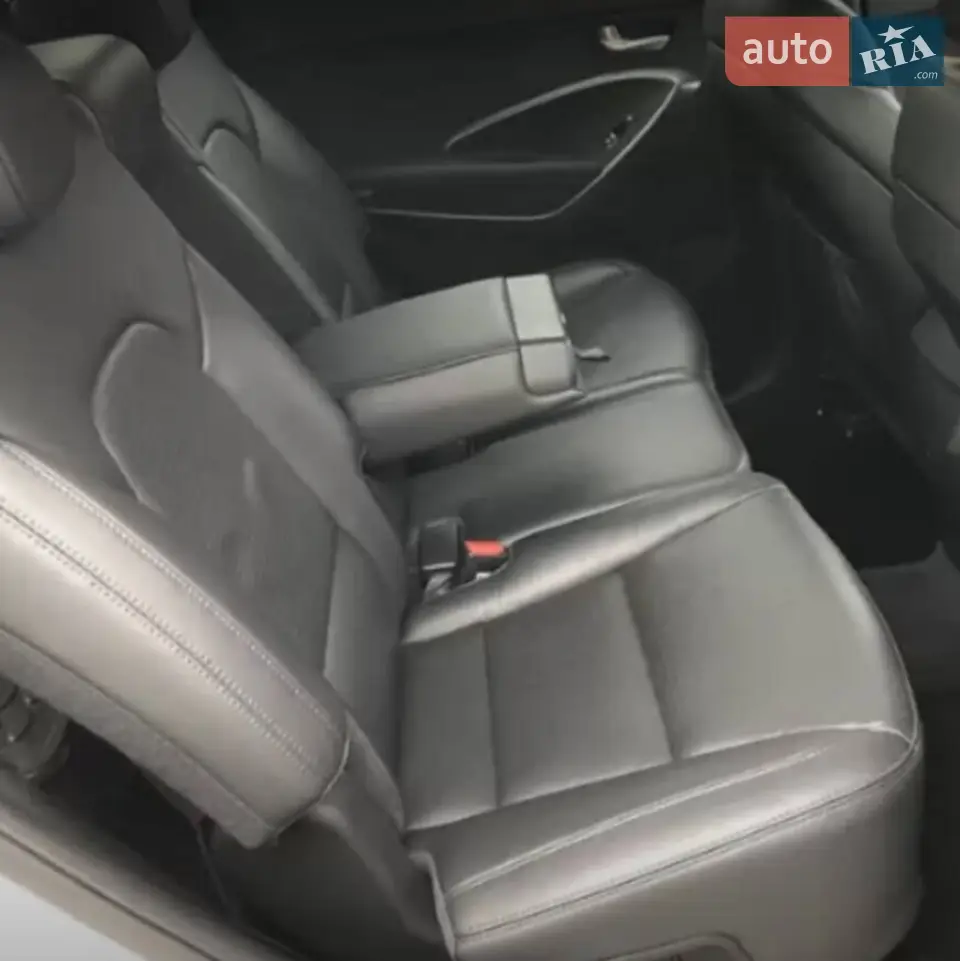 2012 Hyundai Santa Fe - мініатюра 28