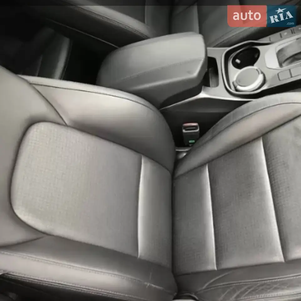 2012 Hyundai Santa Fe - мініатюра 35