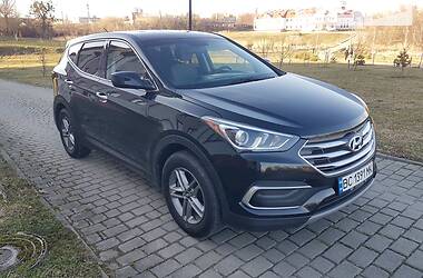 Позашляховик / Кросовер Hyundai Santa FE 2017 в Львові