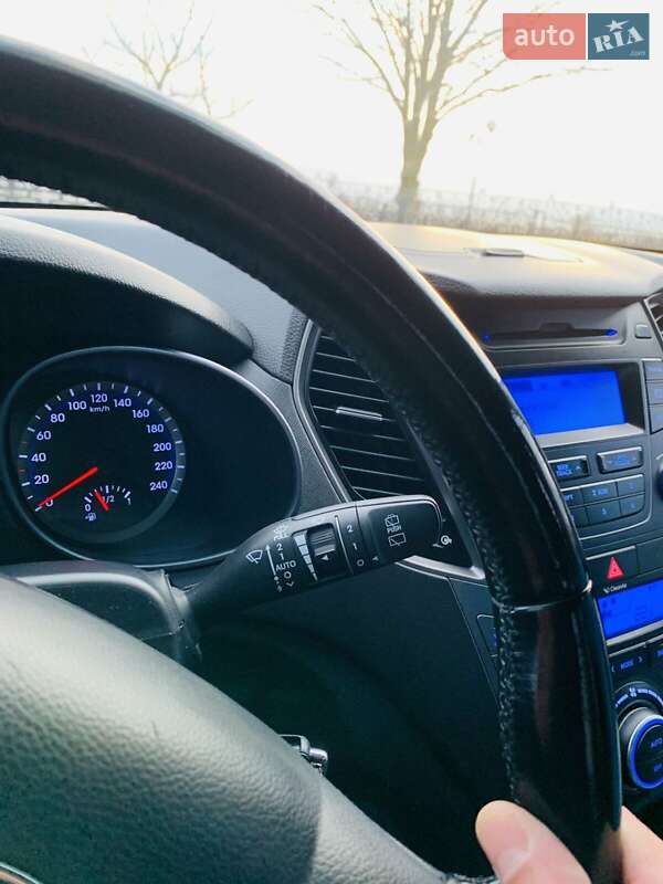 Позашляховик / Кросовер Hyundai Santa FE 2013 в Очакові