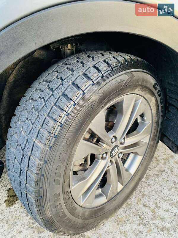 Позашляховик / Кросовер Hyundai Santa FE 2013 в Очакові