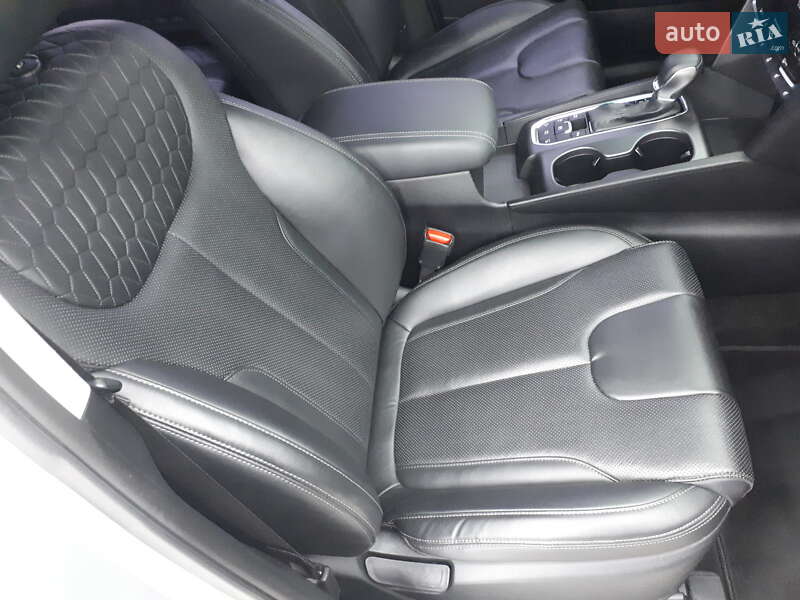 Внедорожник / Кроссовер Hyundai Santa FE 2018 в Ивано-Франковске