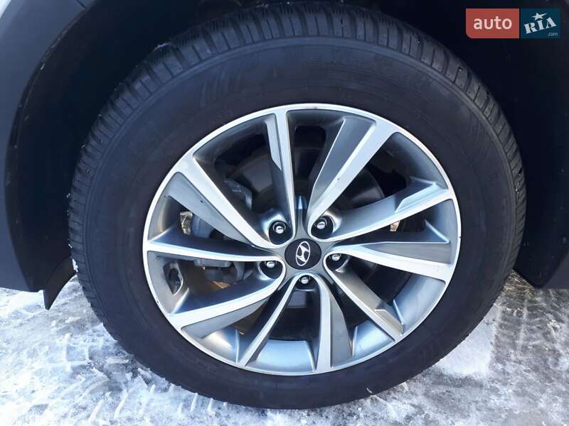Внедорожник / Кроссовер Hyundai Santa FE 2018 в Ивано-Франковске