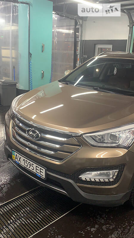 Позашляховик / Кросовер Hyundai Santa FE 2013 в Ужгороді