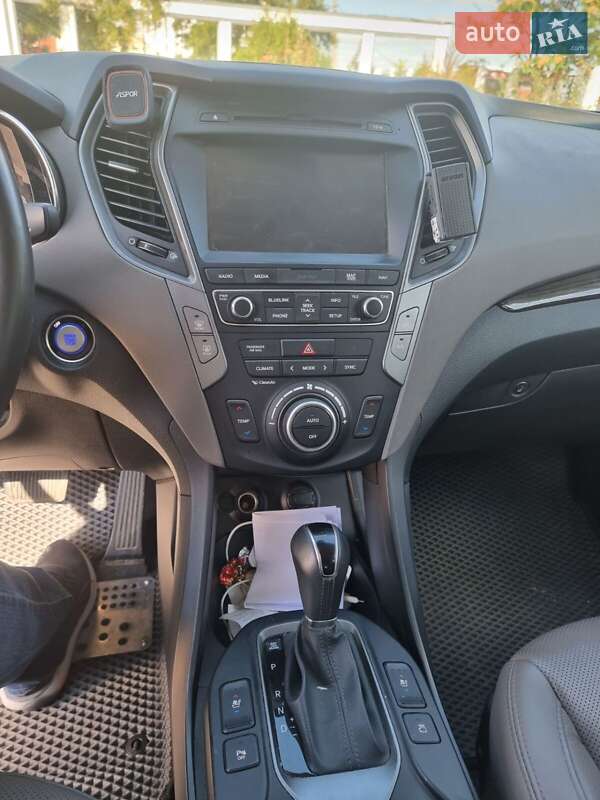 Позашляховик / Кросовер Hyundai Santa FE 2016 в Одесі