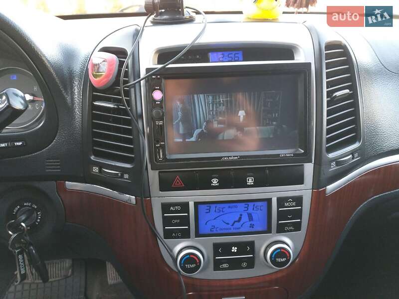 Позашляховик / Кросовер Hyundai Santa FE 2006 в Чернівцях