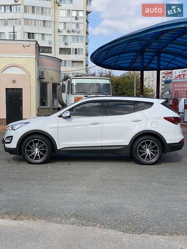 Позашляховик / Кросовер Hyundai Santa FE 2014 в Одесі