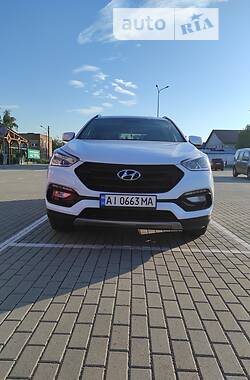 Внедорожник / Кроссовер Hyundai Santa FE 2016 в Киеве