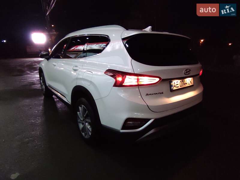 Позашляховик / Кросовер Hyundai Santa FE 2019 в Синельниковому