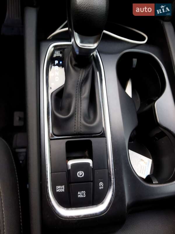 Внедорожник / Кроссовер Hyundai Santa FE 2018 в Великой Александровке