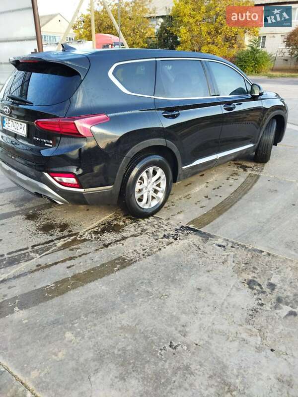 Внедорожник / Кроссовер Hyundai Santa FE 2018 в Великой Александровке