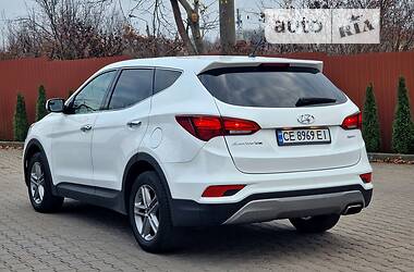 Внедорожник / Кроссовер Hyundai Santa FE 2017 в 