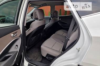 Внедорожник / Кроссовер Hyundai Santa FE 2017 в 