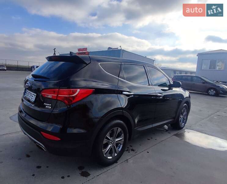 Внедорожник / Кроссовер Hyundai Santa FE 2015 в Первомайске