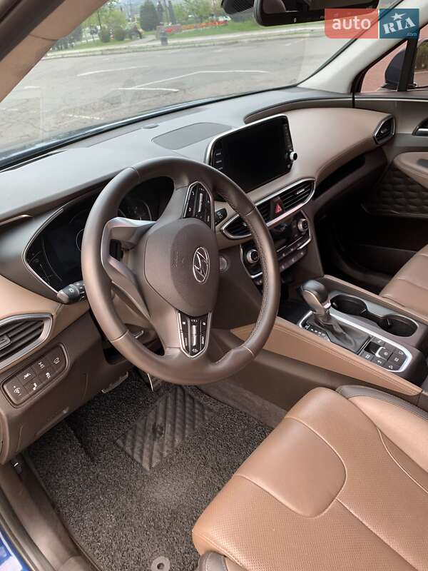 Внедорожник / Кроссовер Hyundai Santa FE 2018 в Кривом Роге
