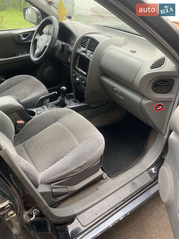 Позашляховик / Кросовер Hyundai Santa FE 2002 в Мостиській