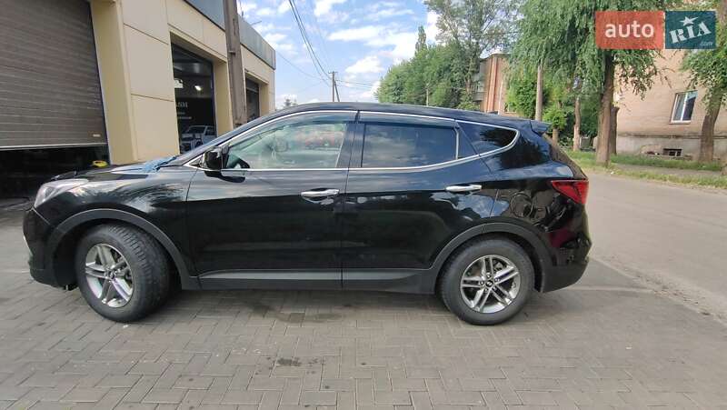 Позашляховик / Кросовер Hyundai Santa FE 2016 в Кривому Розі