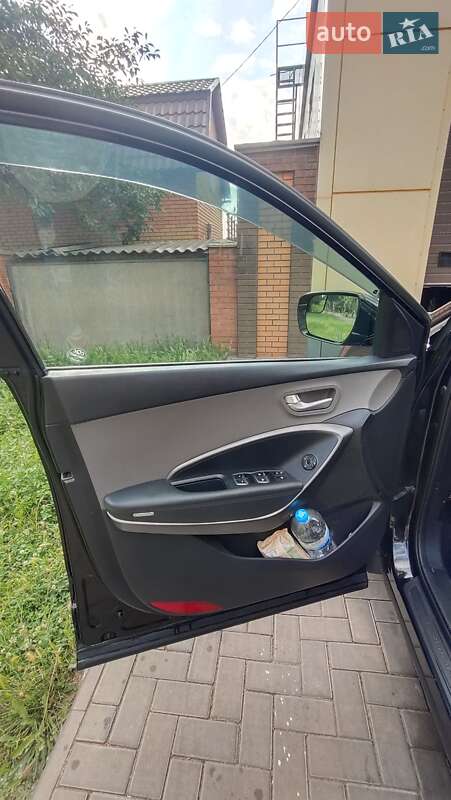 Позашляховик / Кросовер Hyundai Santa FE 2016 в Кривому Розі