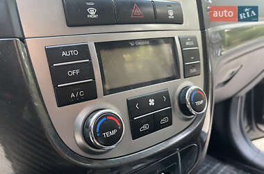 Позашляховик / Кросовер Hyundai Santa FE 2011 в Тернополі