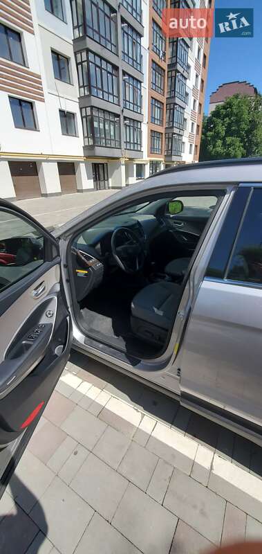 Внедорожник / Кроссовер Hyundai Santa FE 2016 в Ивано-Франковске