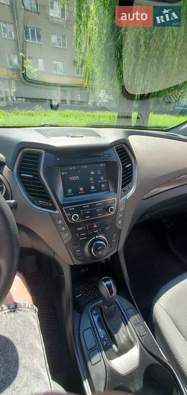 Внедорожник / Кроссовер Hyundai Santa FE 2016 в Ивано-Франковске