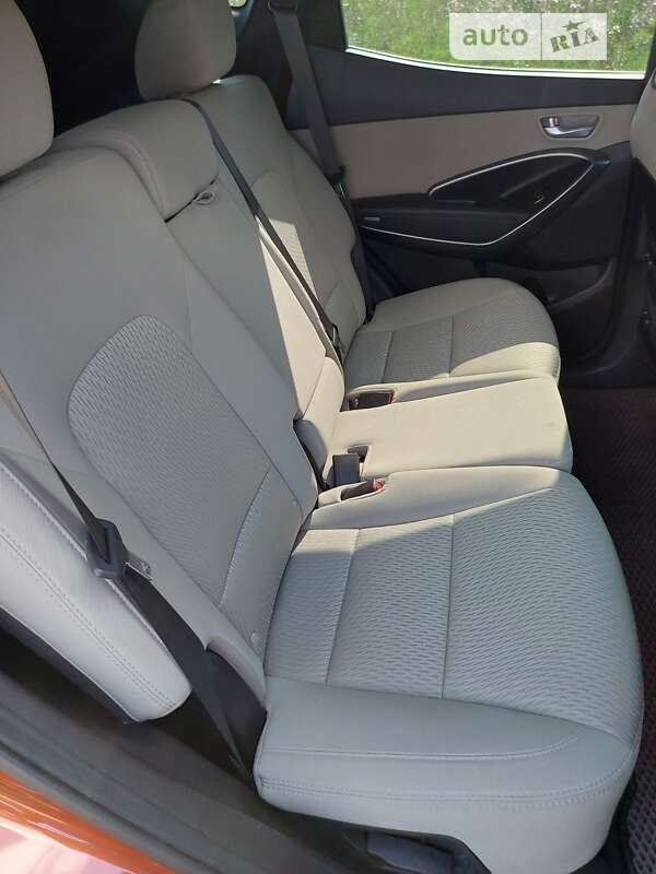 Позашляховик / Кросовер Hyundai Santa FE 2015 в Вінниці