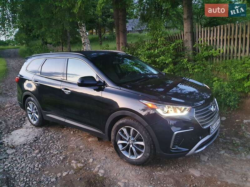 Позашляховик / Кросовер Hyundai Santa FE 2016 в Міжгір'ї