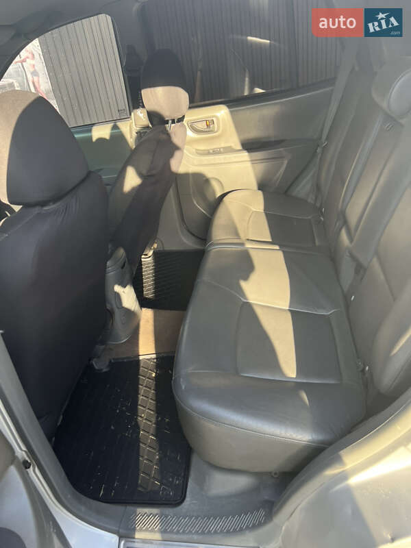 Позашляховик / Кросовер Hyundai Santa FE 2002 в Путилі