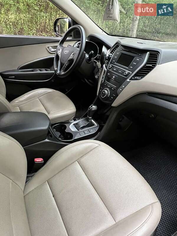 Позашляховик / Кросовер Hyundai Santa FE 2016 в Кропивницькому