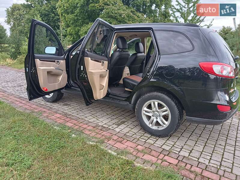 Позашляховик / Кросовер Hyundai Santa FE 2012 в Дубні
