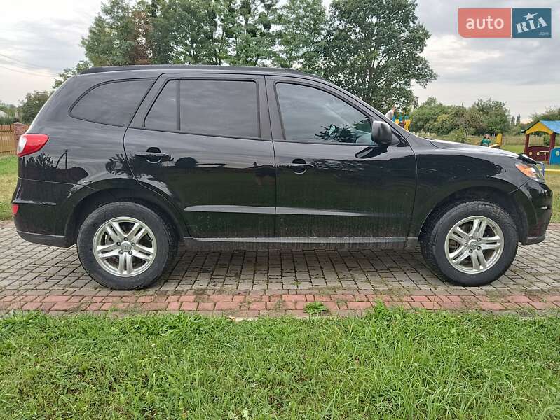 Позашляховик / Кросовер Hyundai Santa FE 2012 в Дубні