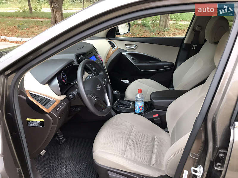 Позашляховик / Кросовер Hyundai Santa FE 2014 в Києві