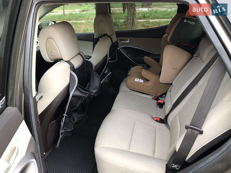 Позашляховик / Кросовер Hyundai Santa FE 2014 в Києві