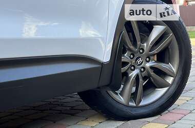 Внедорожник / Кроссовер Hyundai Santa FE 2013 в 