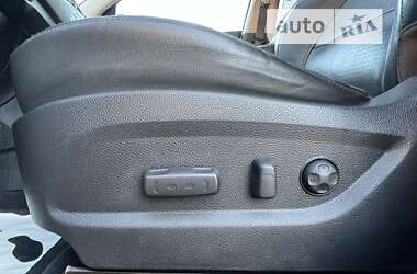 Внедорожник / Кроссовер Hyundai Santa FE 2013 в 