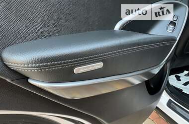 Внедорожник / Кроссовер Hyundai Santa FE 2013 в 