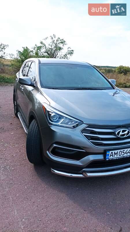 Позашляховик / Кросовер Hyundai Santa FE 2017 в Овручі
