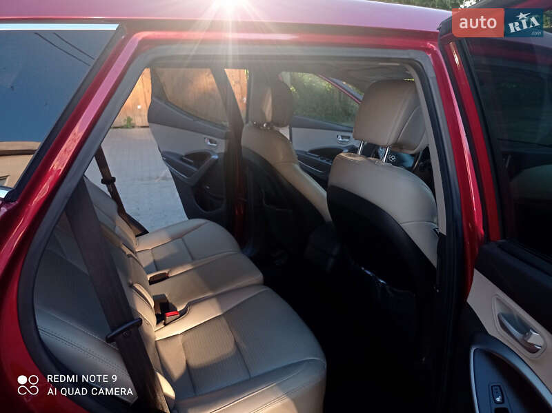 Позашляховик / Кросовер Hyundai Santa FE 2013 в Чернівцях